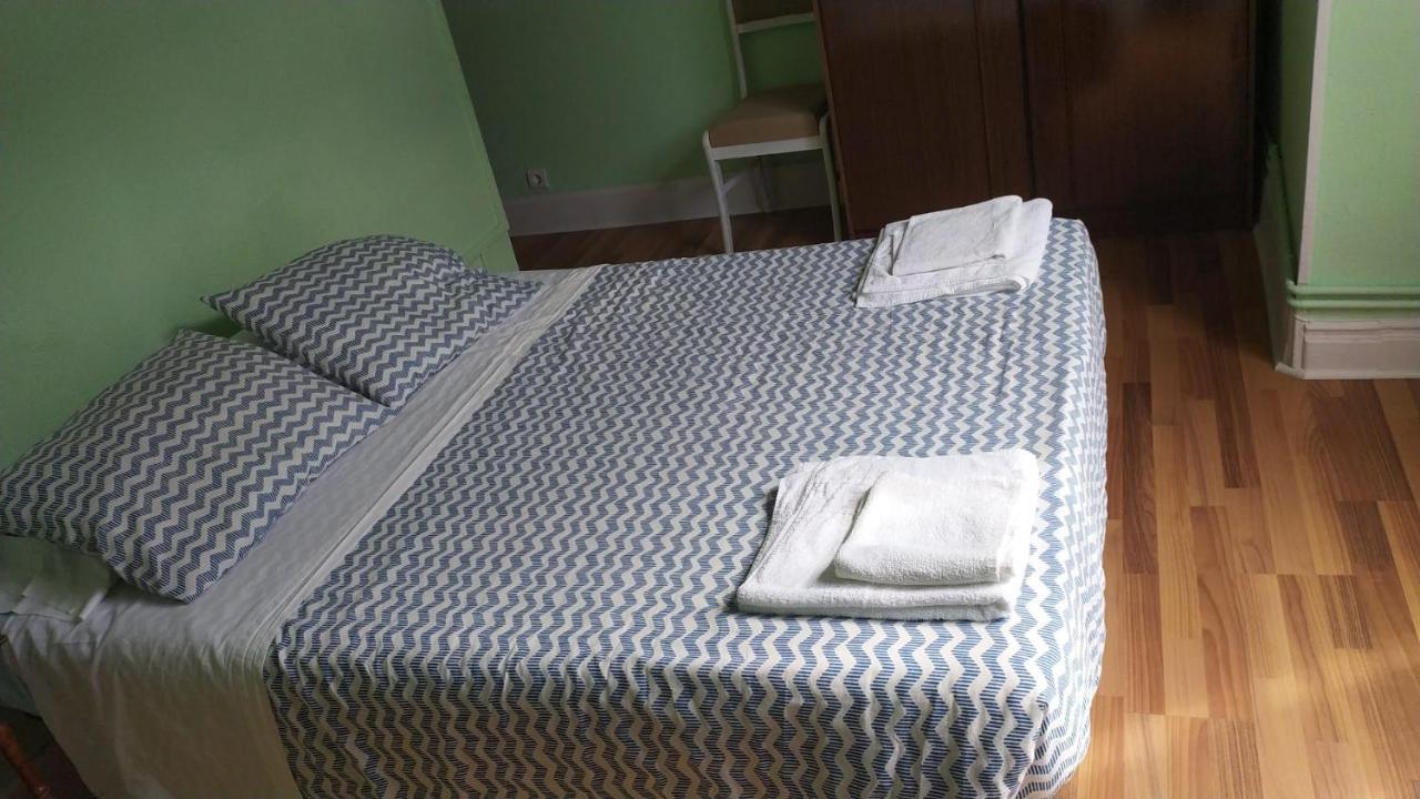 Chambre Double Basique avec Salle de Bains Commune