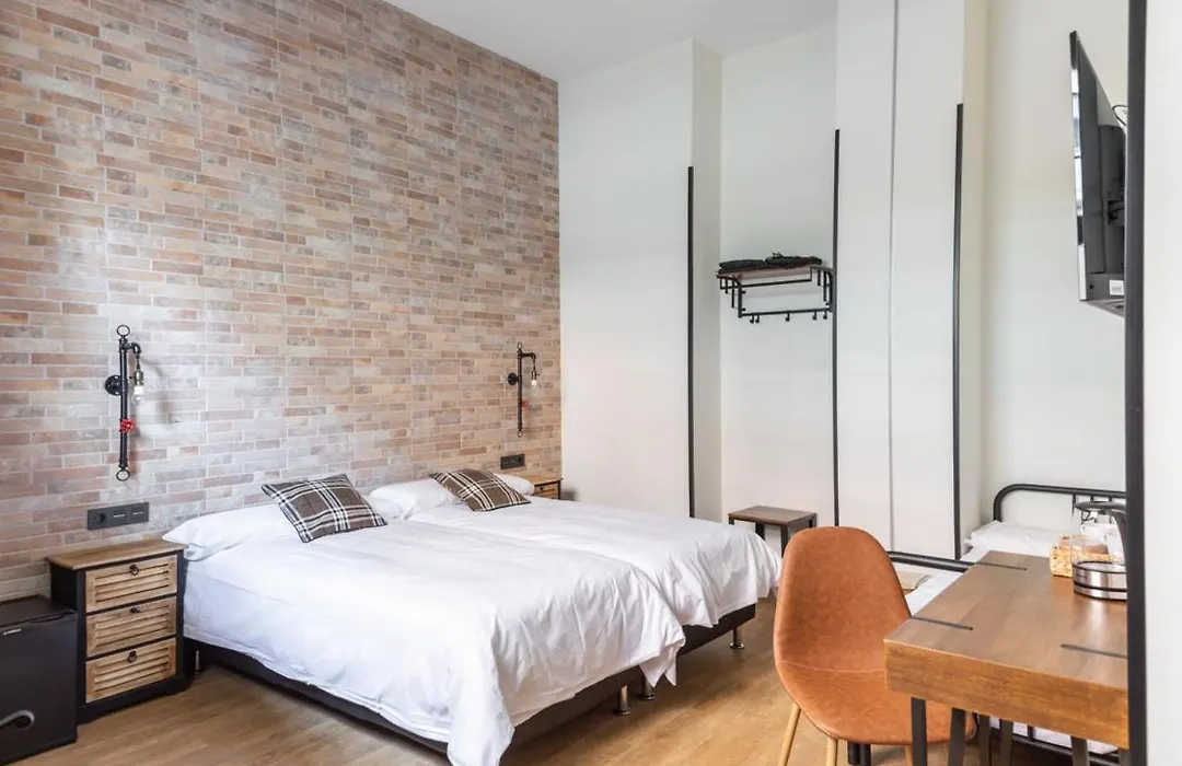 Pension H30 Bilbao-1